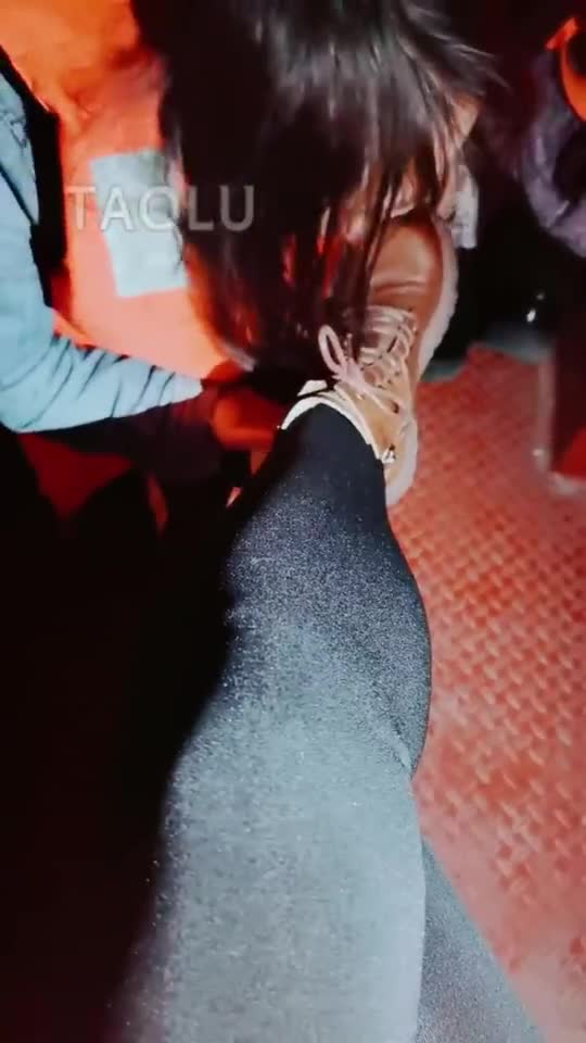 游船上虐母狗和船夫