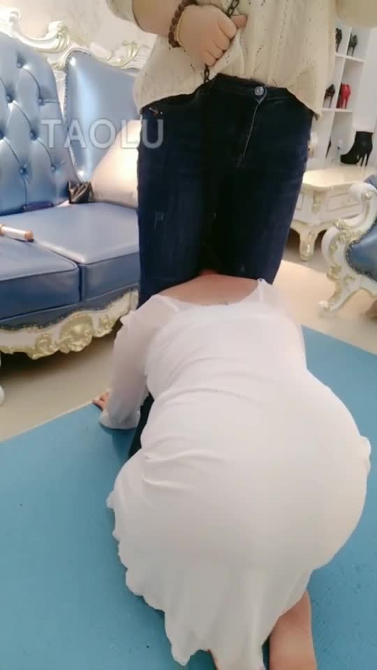 虐素人女孩 SP藤条 踩脸 耳光