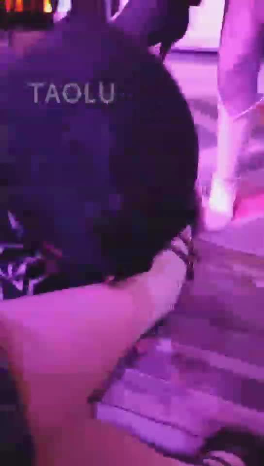SM酒吧调教