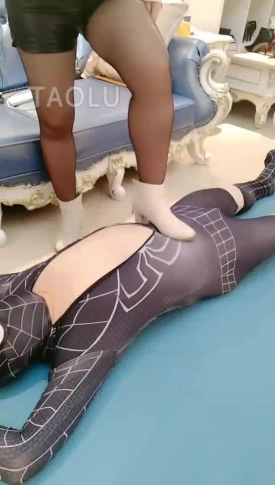 马桶 踩踏