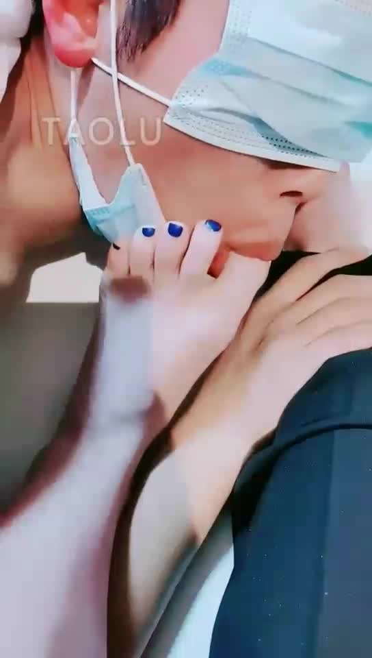 沉浸式舔美脚
