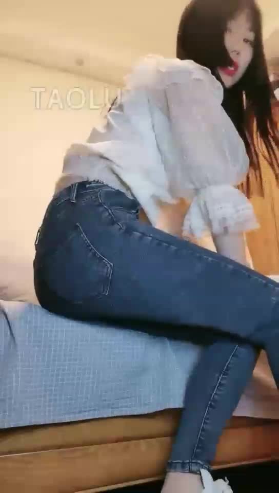 第一视角剧情 圣水羞辱 红绿灯