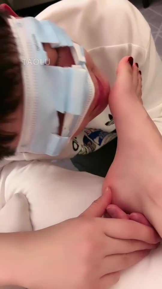 伺寝