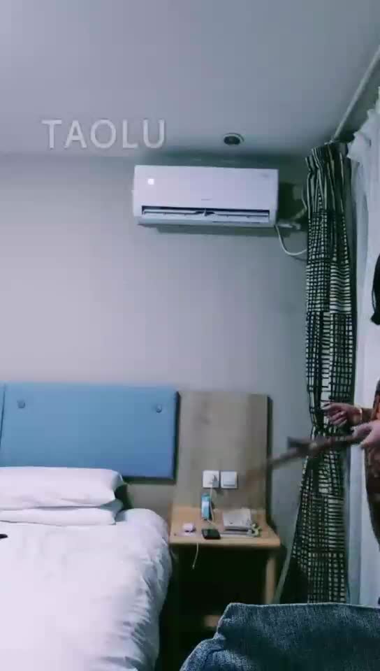 鞭打耳光 舔靴踩踏