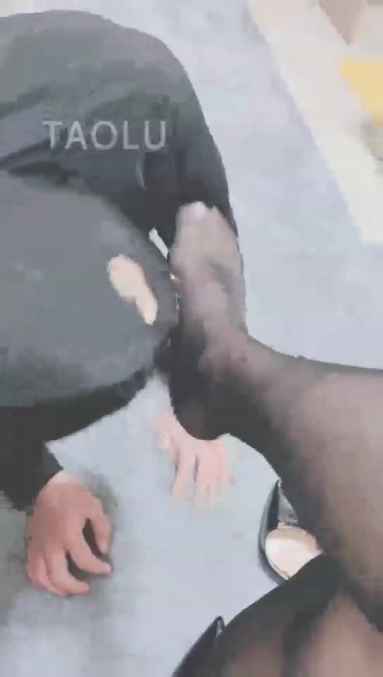 调教恋足狗 贱狗舔的如痴如醉