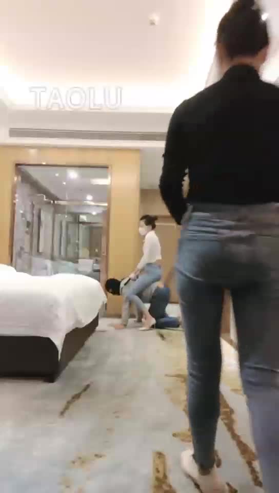 调教耳光、插狗嘴、揪耳朵、踩踏 一