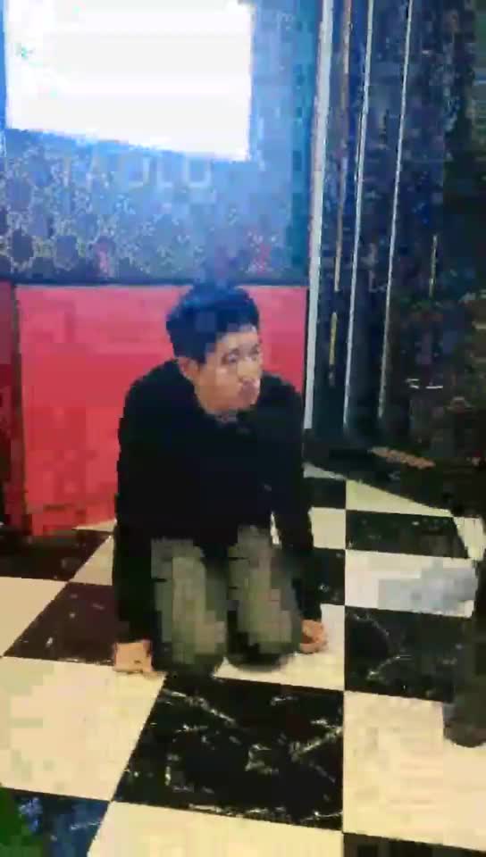 三S在ktv上课