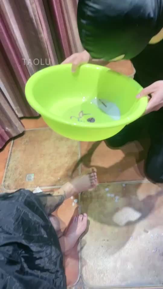 带素人固定式深喉 狂喷