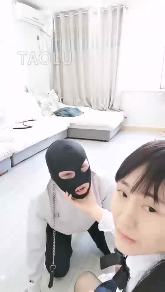 骑马踩踏耳光鞭打踩踏