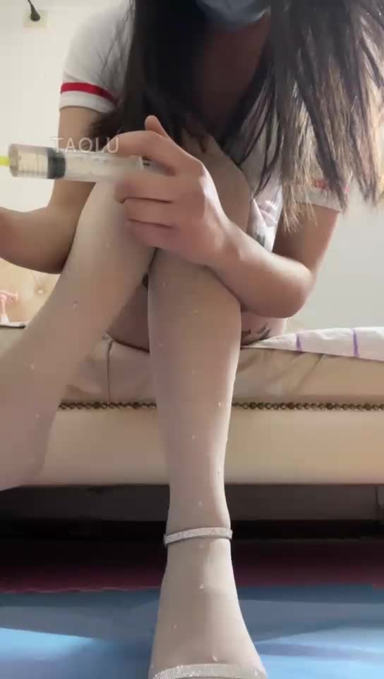 第一视角 护士白丝 红绿灯