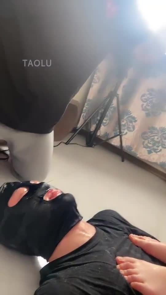带女奴 调教2个贱奴