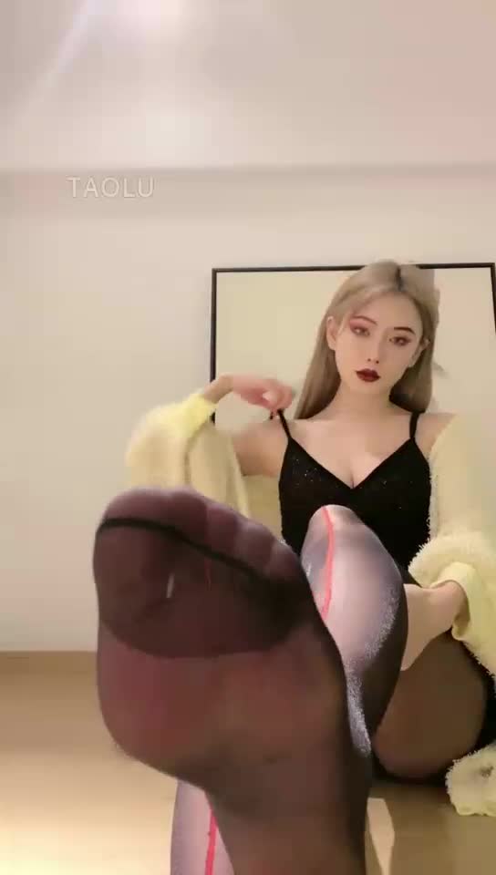 第一视角 红线黑丝 红绿灯