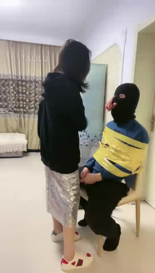 完全束缚 挑战500狂暴耳光 500马丁靴鞋底耳光 全网最重