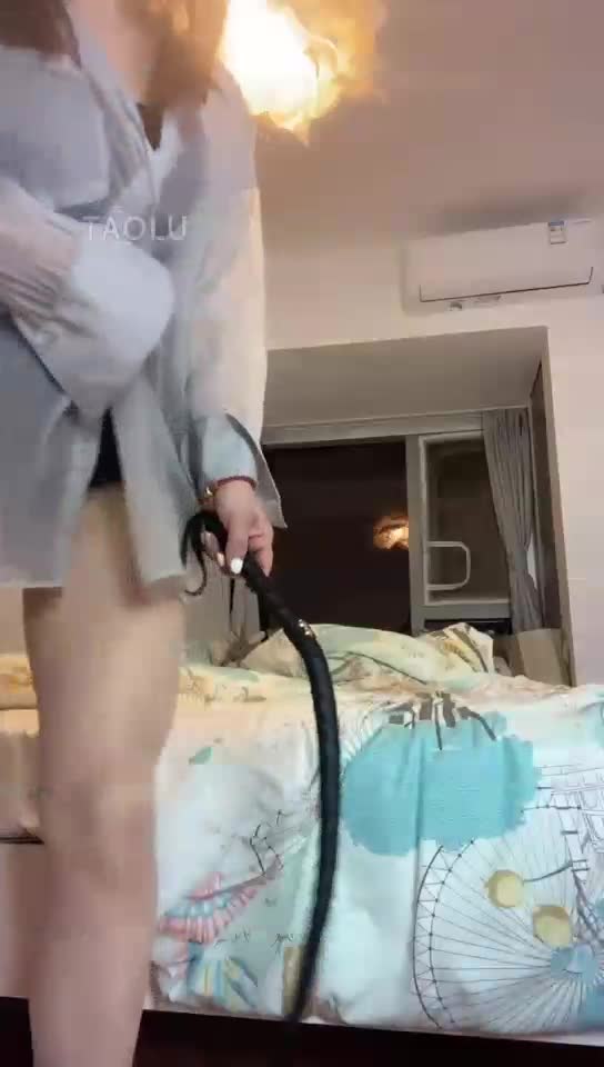 贱狗打扫房间 高跟鞋羞辱