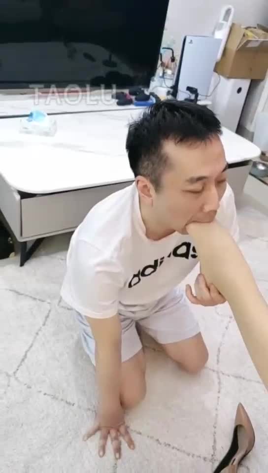 强迫下属 被羞辱 圣水 口水各种虐 二