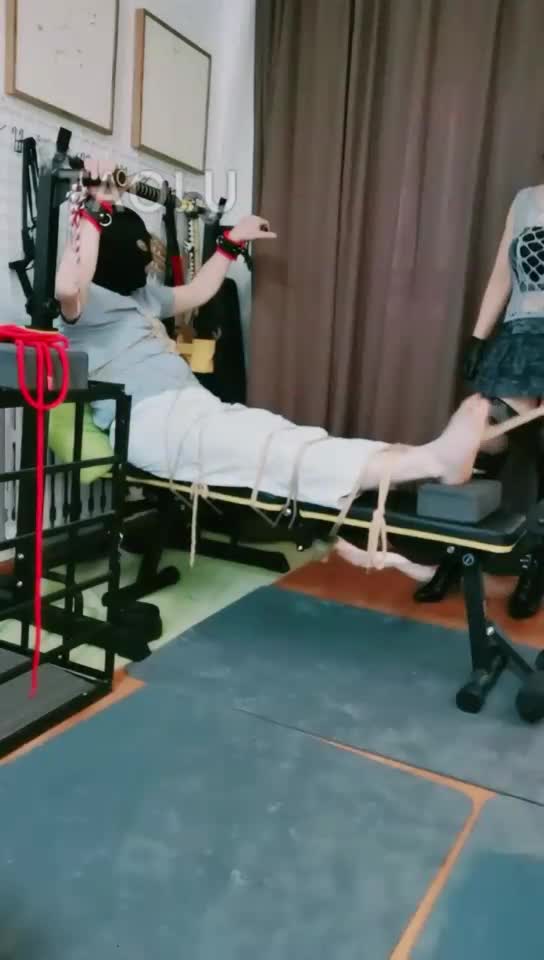 刑讯逼供