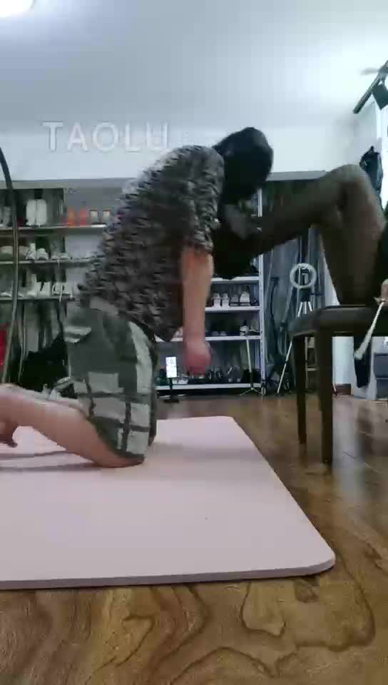 双s玩狗子 足踩射