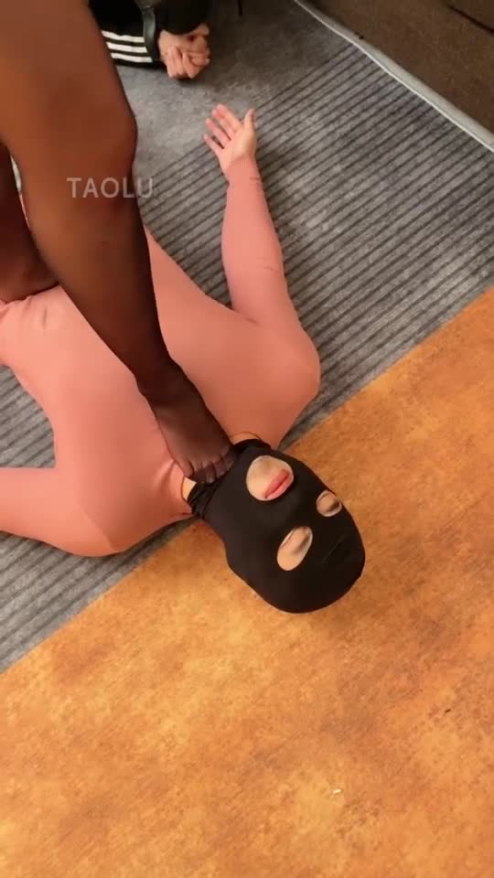 两个女人的家奴 炼狱生活解密