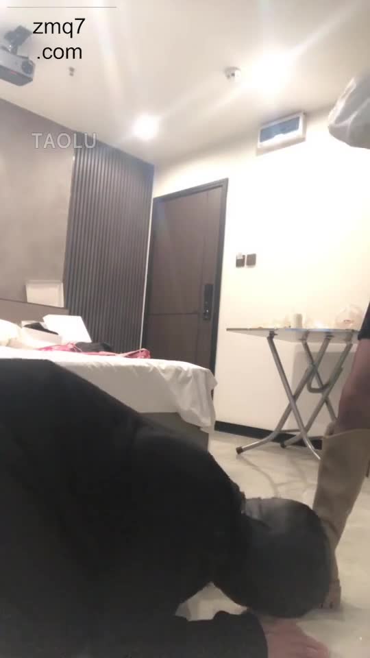 踢裆加耳光