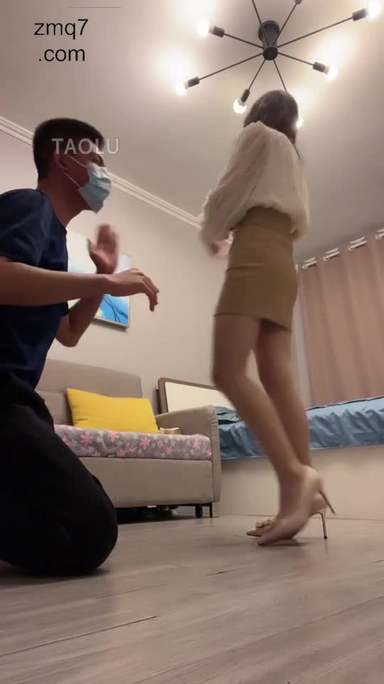 大老远跑来找虐的死贱逼