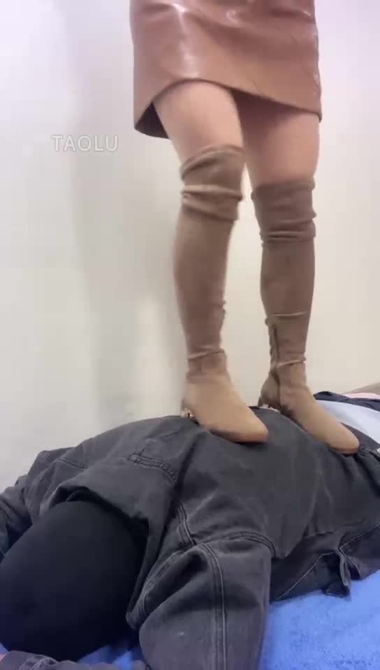 踩跺 舔脏鞋底