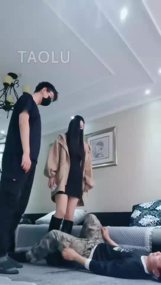 情侣s虐待狗奴才