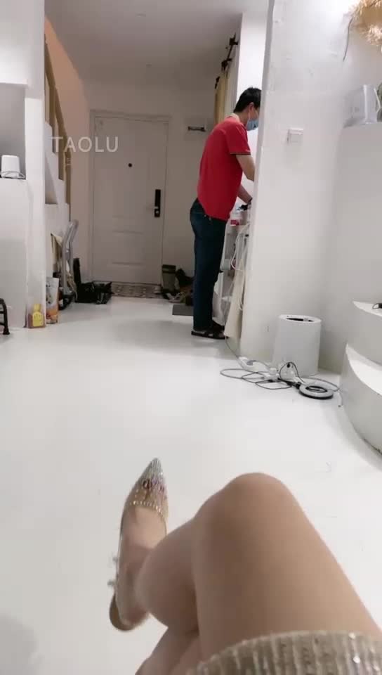 表哥做卫生洗脑成狗