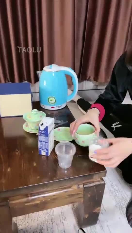 裤子里竞然偷喷了 狗不接受的我偏玩