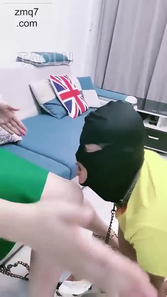 两个女奴都在