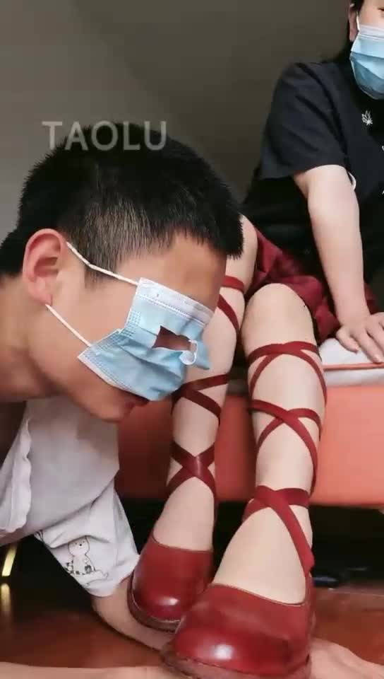 踩踏 羞辱 舔脚 耳光 踢裆 鞋底打脸