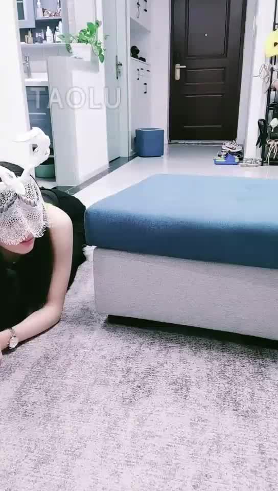 调教两女奴 鞭打