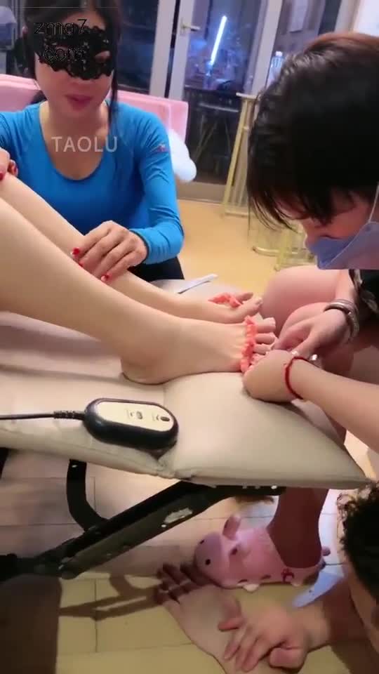美甲店素人小姐姐玩男女奴