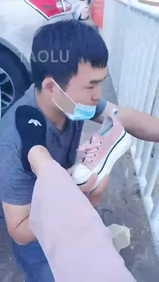五一假日带贱狗溜达 户外调教