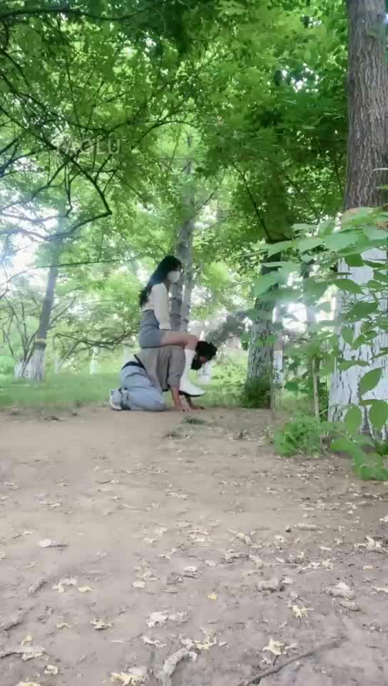 户外玩老头