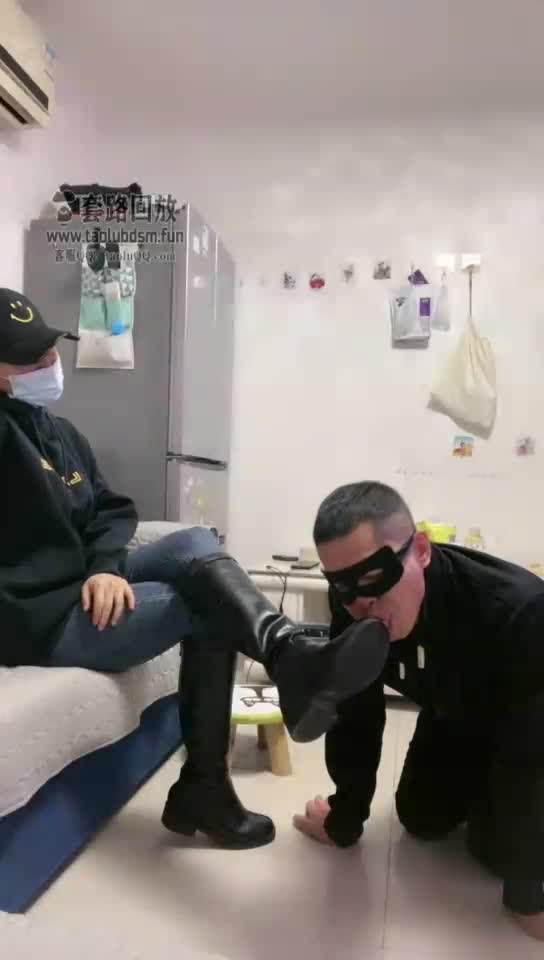 直播 上门闻鞋闻脚 爆揍 你喜欢看的都有哦