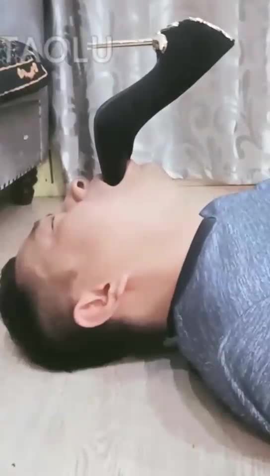 深喉 嘴巴张大 操你的狗嘴 爽不爽啊