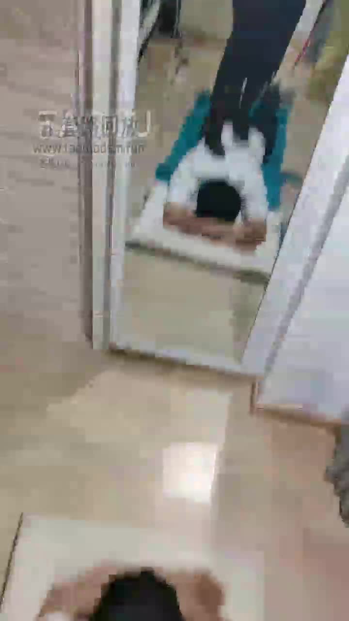 sp鞭打踩踏深喉