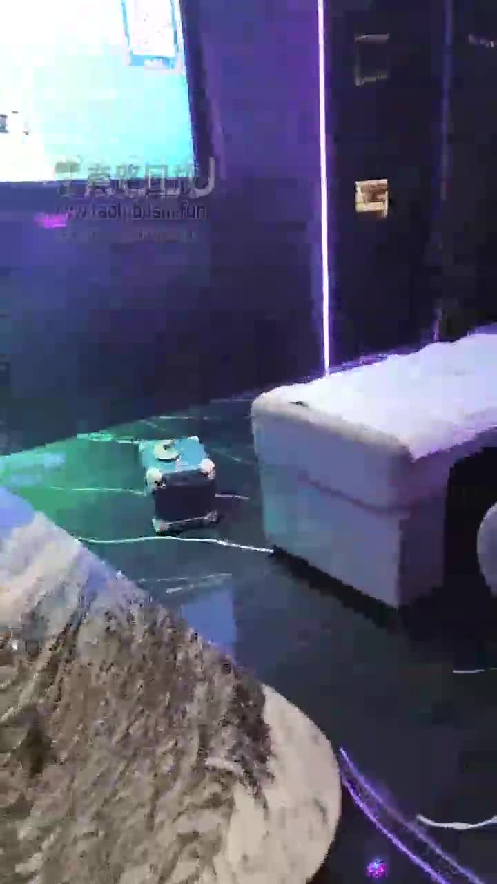 眼睛被歌厅小姐姐打肿 狠抽耳光 踢档 钻胯 大力夹脖子