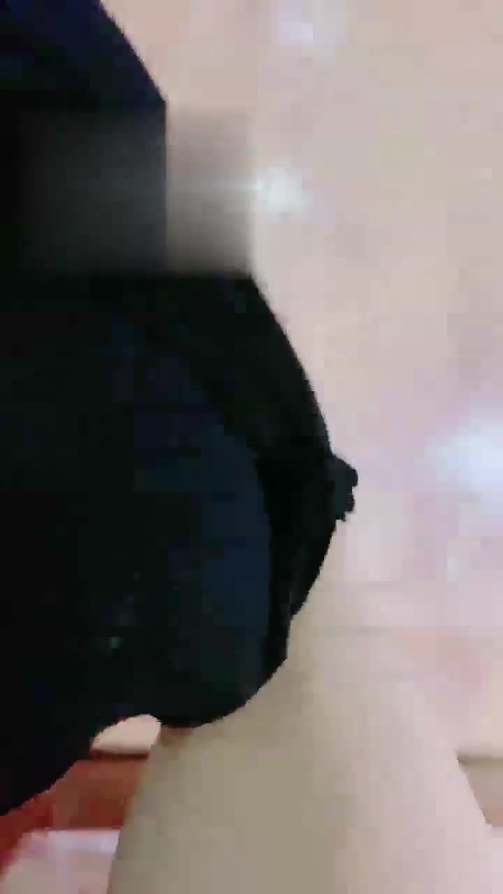 舔丝袜脚 高跟鞋 钻胯 打耳光