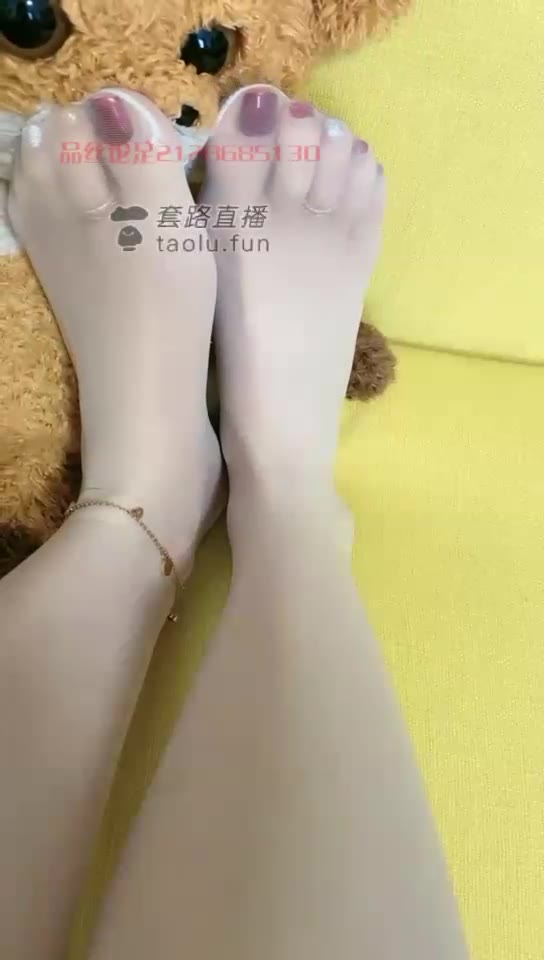久违的白丝玩小熊