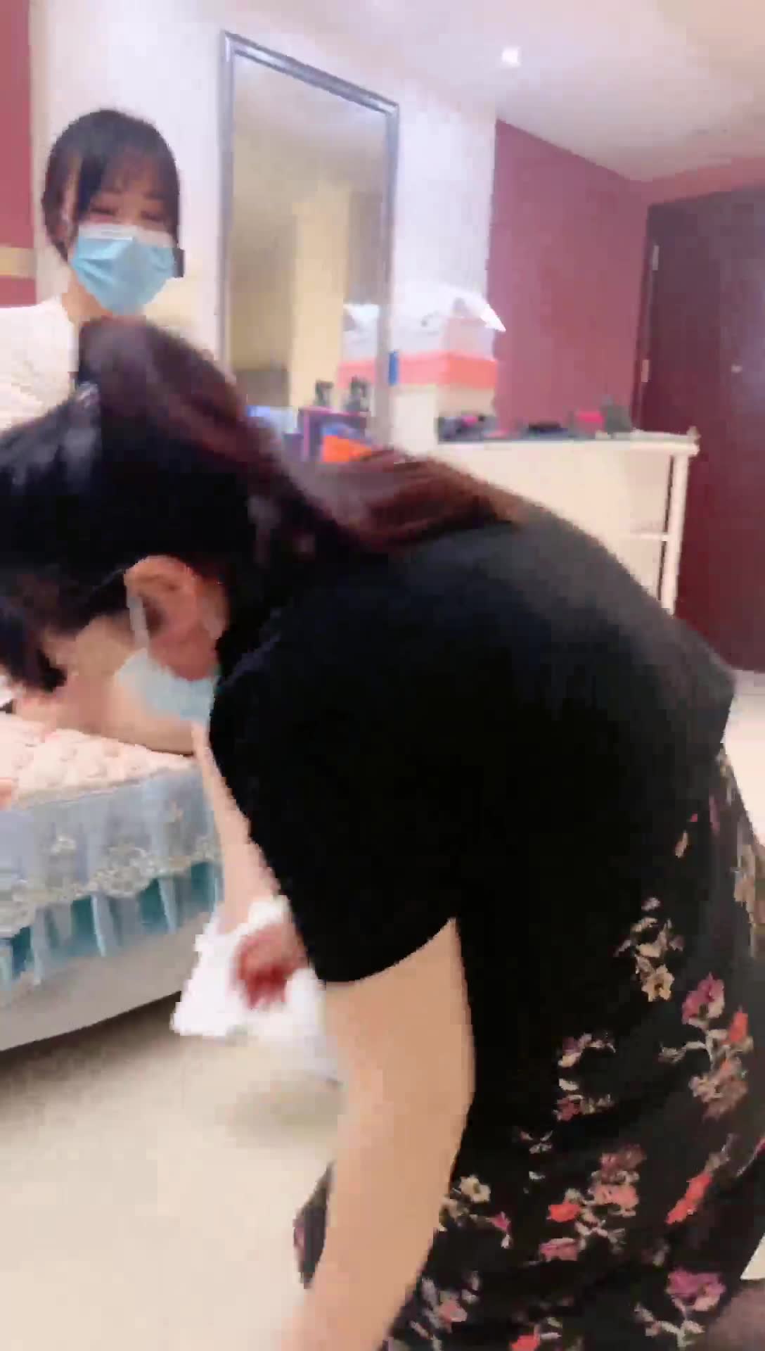 小白鞋 白袜脚 玩女仆