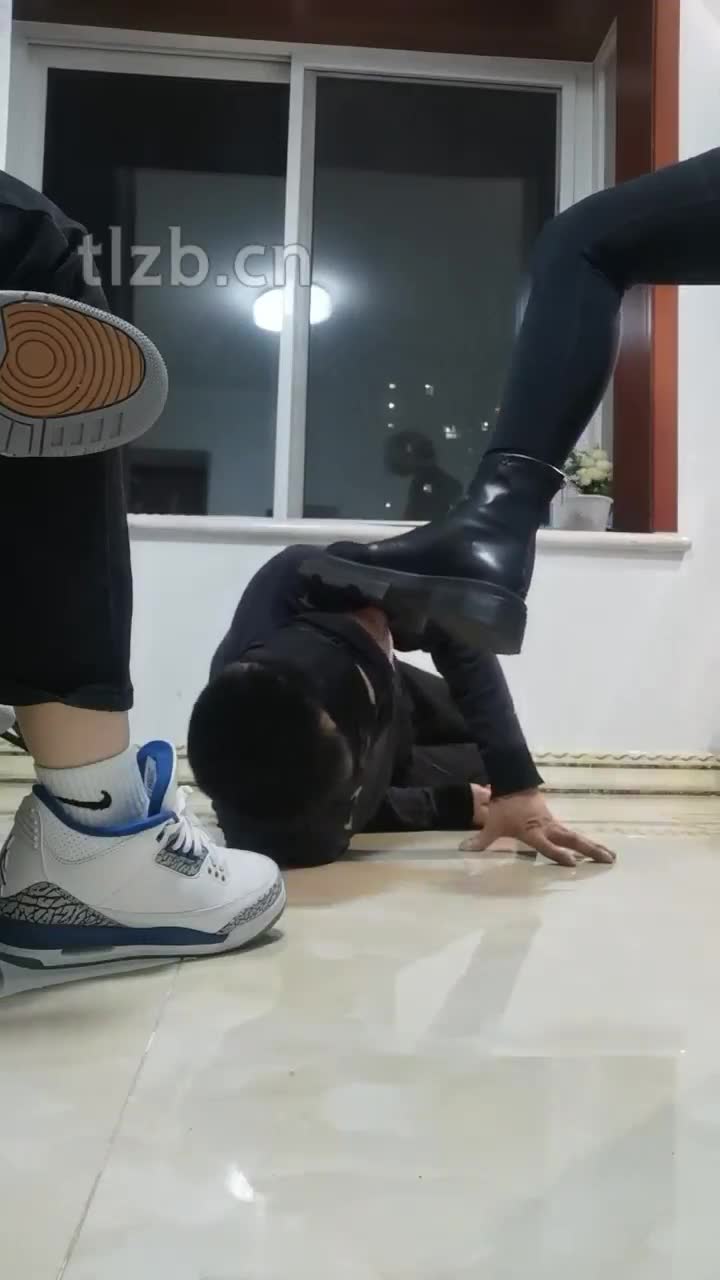 白aj来啦
