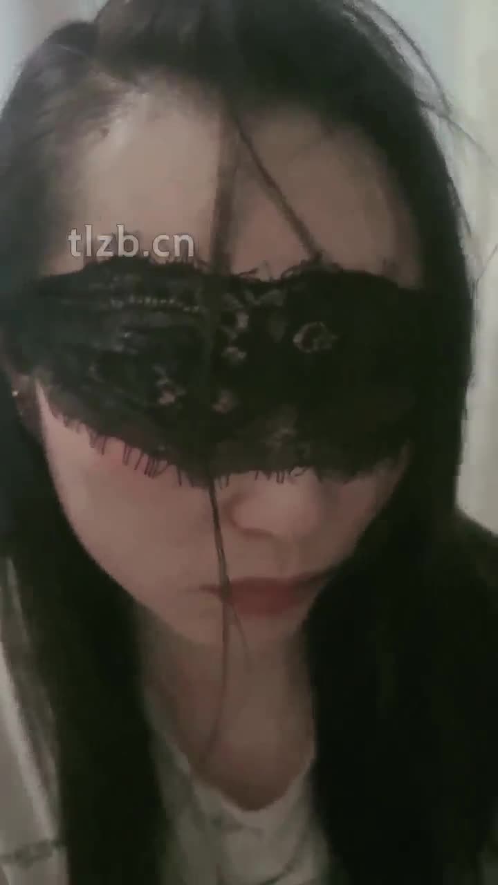 暴力耳光 女女调教