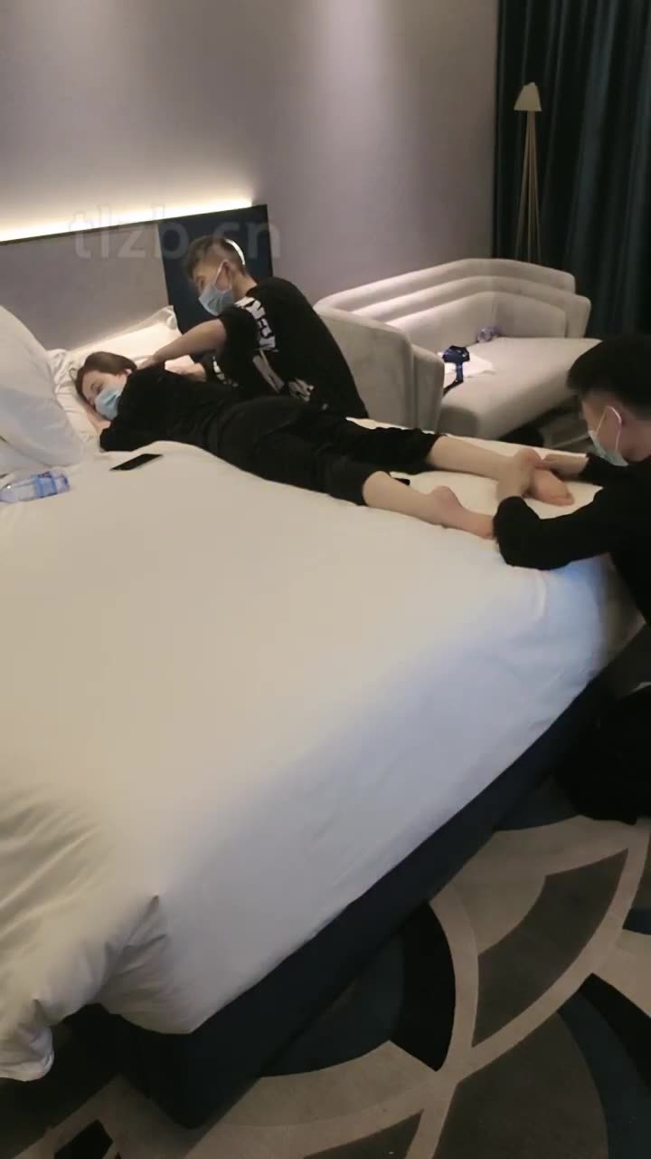 双奴按摩 调教