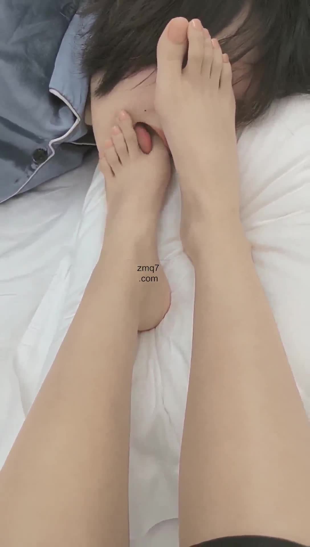 威海开发 脚奴日常 舔脚
