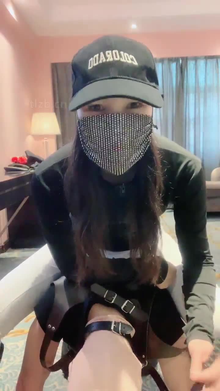 女骑士驯马奴