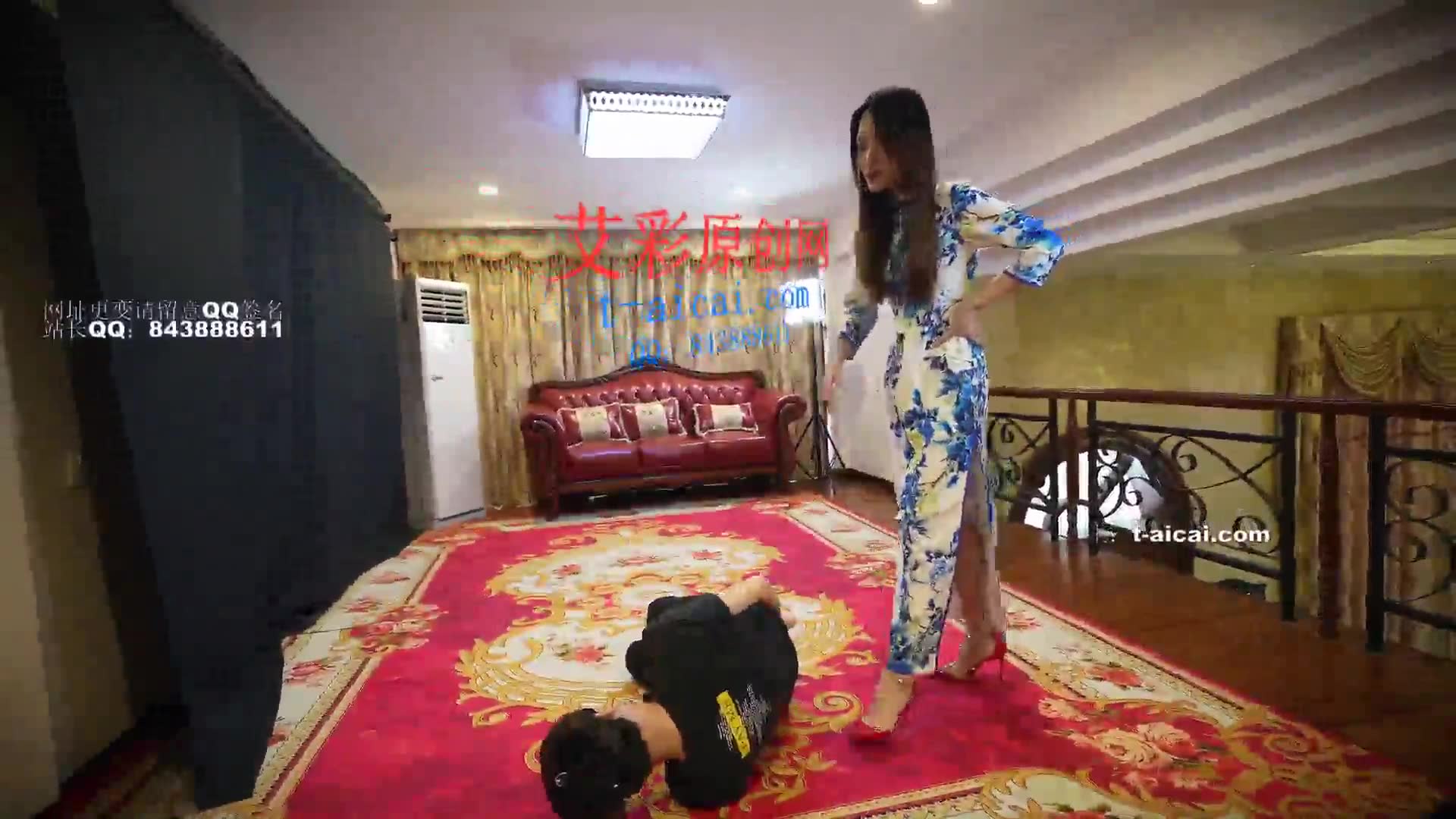 女经理教训客人