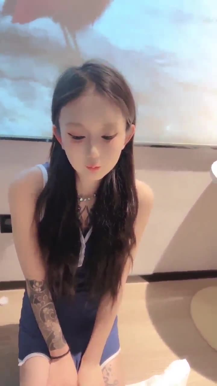 开发女奴 纹身小太妹
