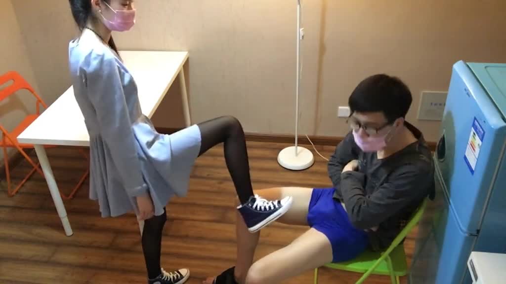 美琪S.对于你这种下贱男友，必须每天榨你，下贱玩意