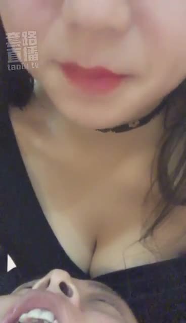苏墨墨直播：温柔调教4浓痰与舔脚